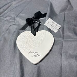 ☃️❄️☃️ NEW “love you sister" Heart-shaped Porcelain Christmas Ornament
